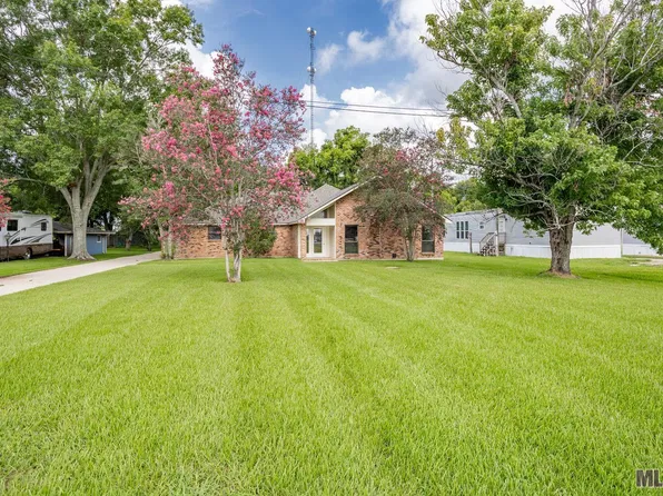 7684 1st St, Addis, LA 70710