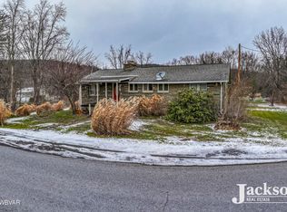 182 Baer St, Jersey Shore, PA 17740