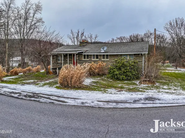 182 Baer St, Jersey Shore, PA 17740