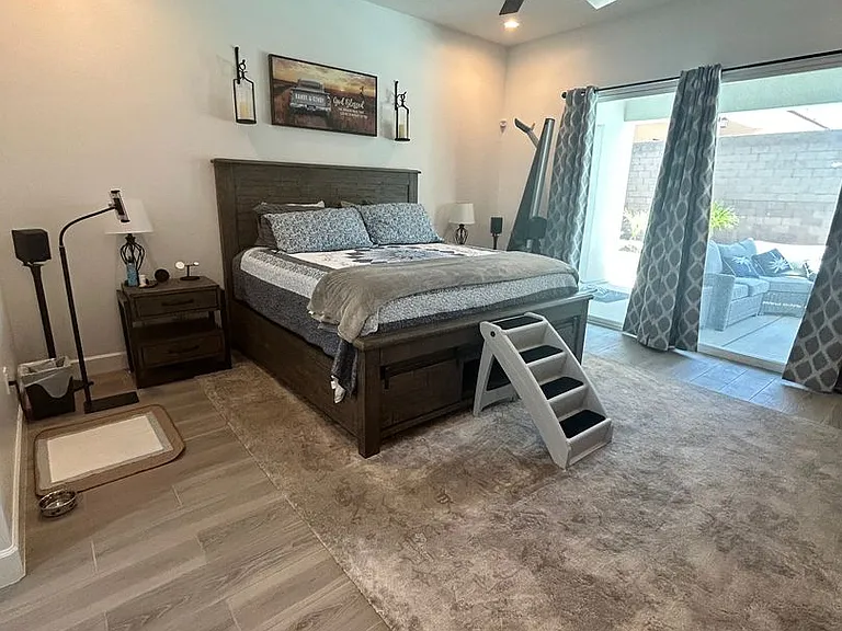 4736 N Diana Ave — Photo 19