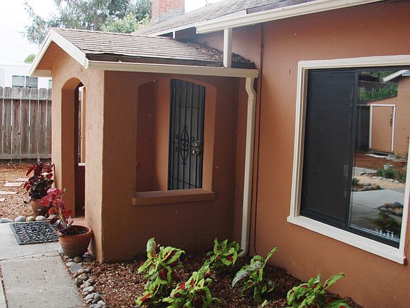 5th image of 2908 Barrett Ave