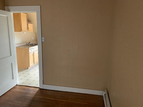 5th image of 92 Gierlach St #2