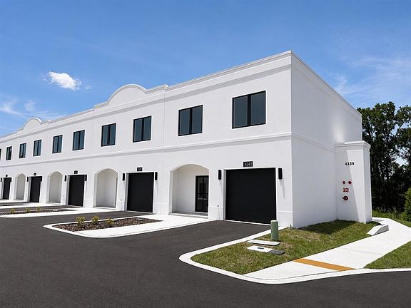 3rd image of 4349 CAMBIO GARDENS CT