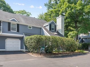 56 Countryside Dr, Basking Ridge, NJ 07920