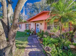 3009 N Pineway Dr, Plant City, FL 33566