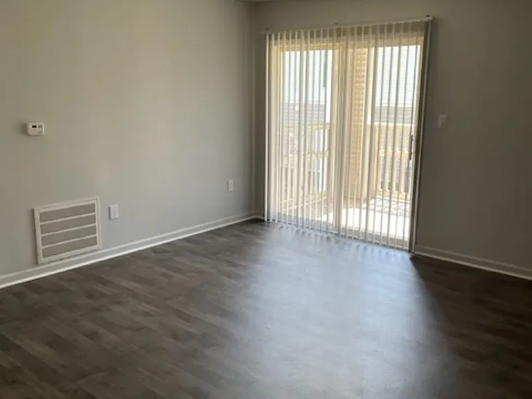 881 Powell Dr — Photo 11