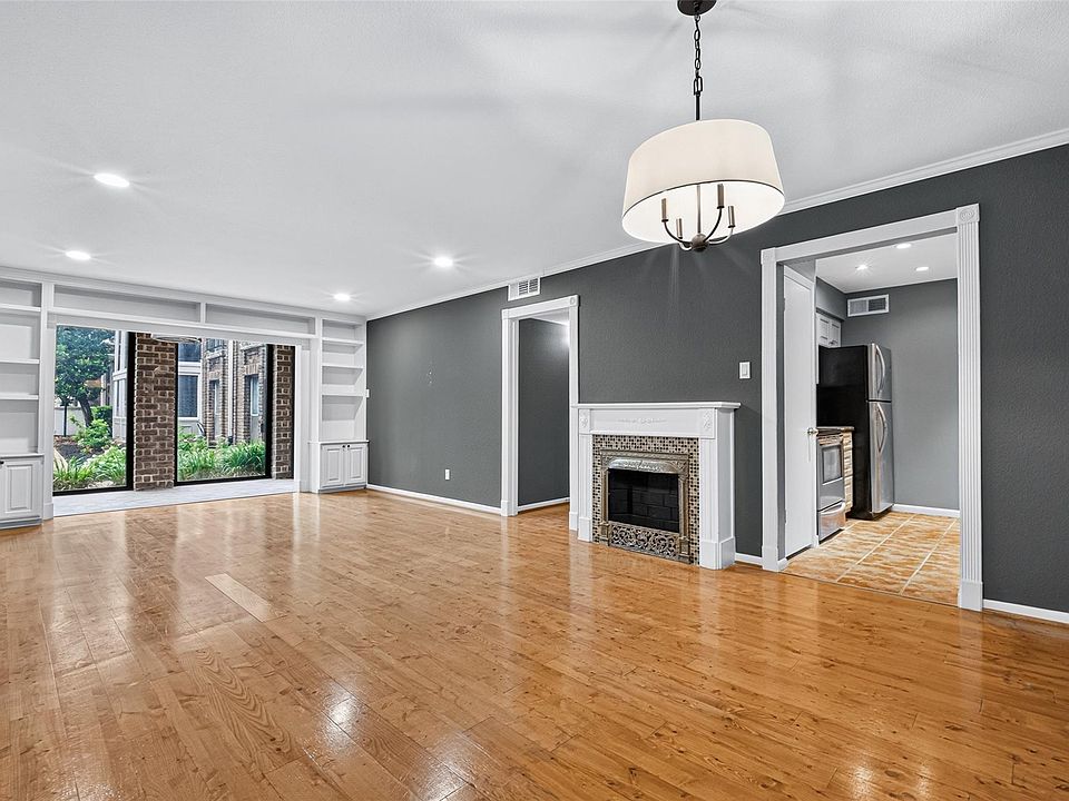 1st image of 7575 Katy Fwy APT 18