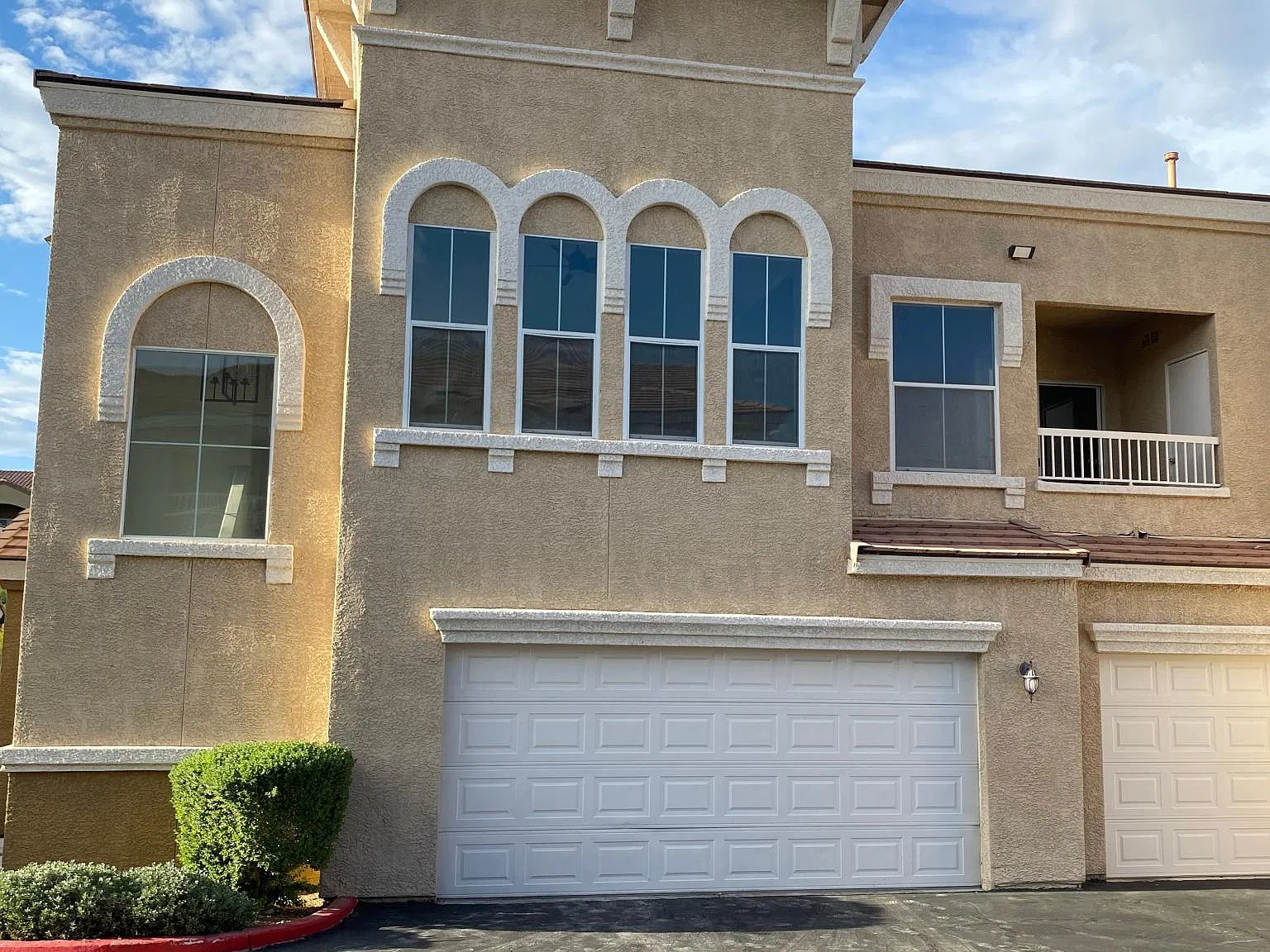 2 bed, 1117 sqft, $1,800 — Photo 3