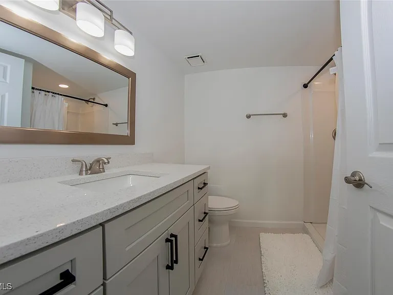 16007 Davis Rd #613 — Photo 1