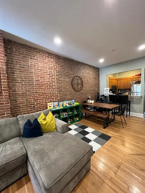 2 bed, 878 sqft, $4,100 — Photo 3