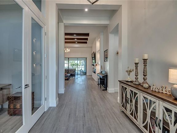 4th image of 1907 SW 40th St