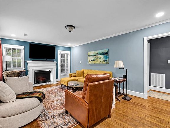 2nd image of 712 Cannon Rd