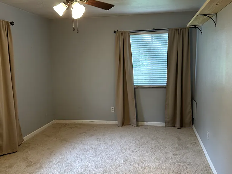 409 Far Hill Dr — Photo 10