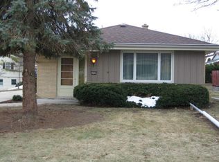 11715 W Bobolink Ave, Milwaukee, WI 53225