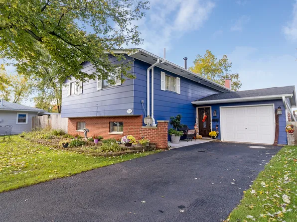 1975 Opal Dr, Aurora, IL 60506