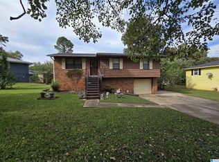 805 28th Ter, Bessemer, AL 35020