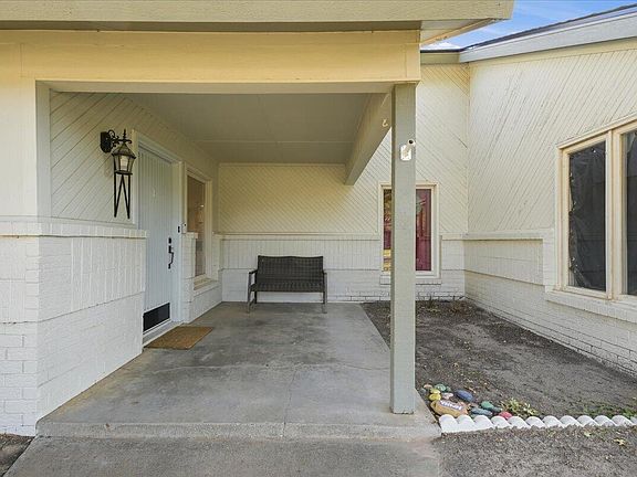 4th image of 3522 92nd St