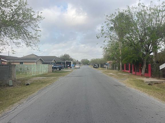 5th image of 323 Becerra Ave #R