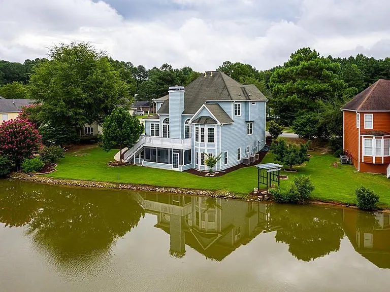 225 Heritage Lake Dr — Photo 15