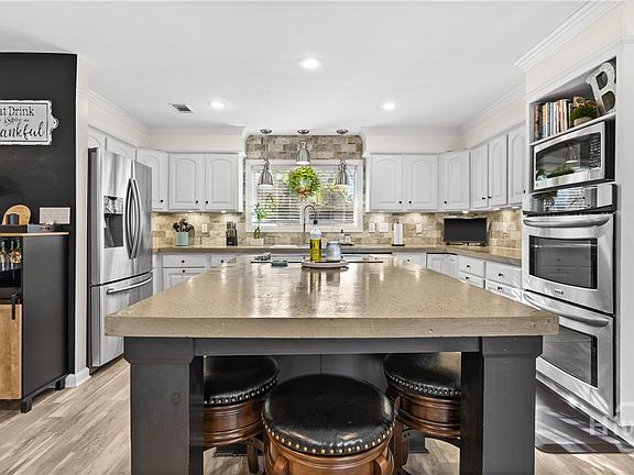 3rd image of 129 Palmetto Drive