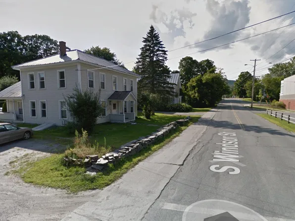 246 S Windsor St #2, South Royalton, VT 05068