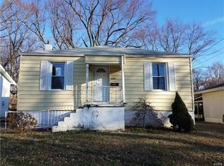 3232 Wismer Rd, Saint Ann, MO 63074