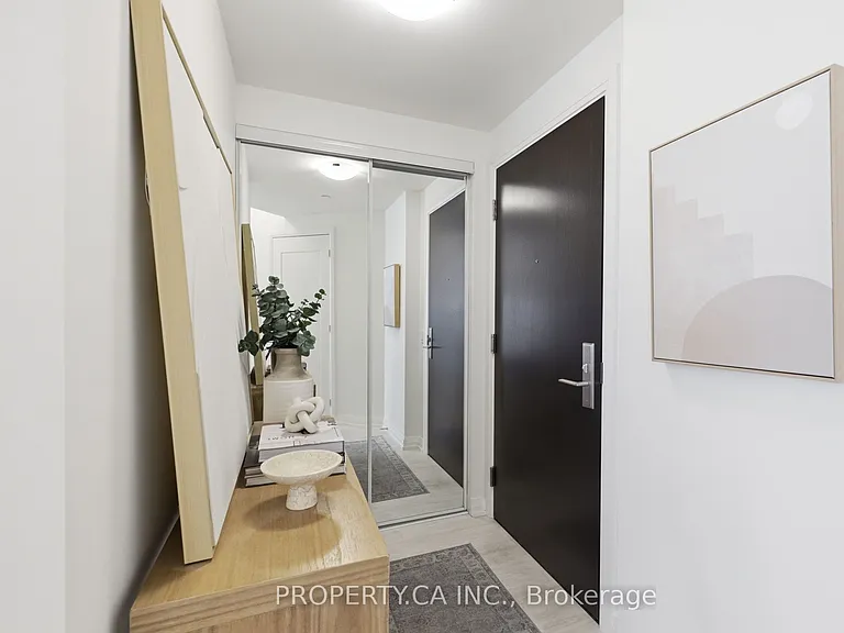 9000 Jane St #2421 — Photo 19