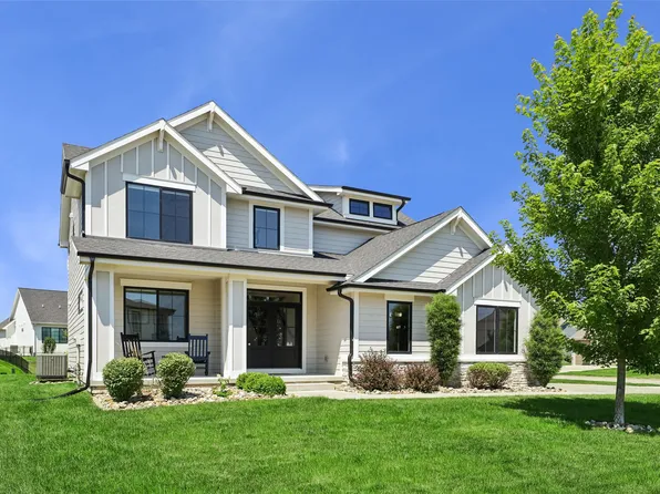9113 Abram Dr, West Des Moines, IA 50266