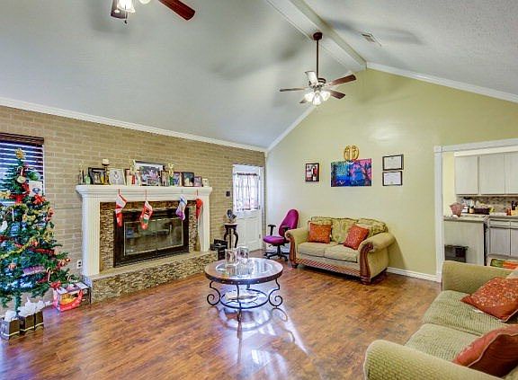 3rd image of 112 Hilda Dr