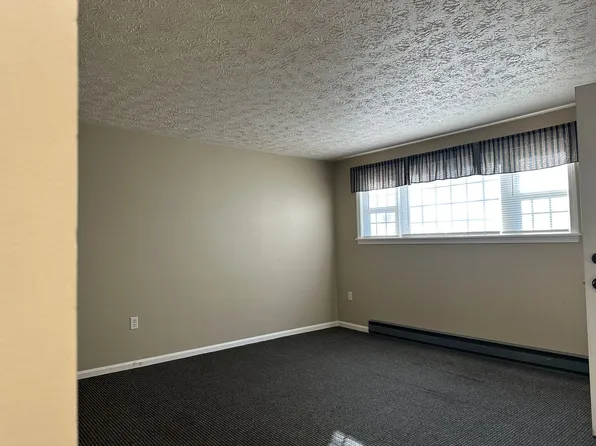 802 12th St NW, New Philadelphia, OH 44663