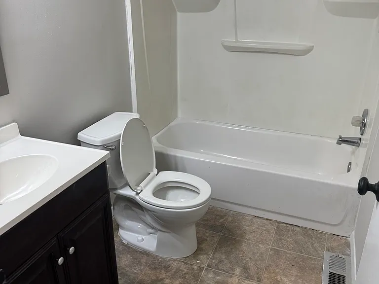 8895 Fairlane Dr — Photo 12
