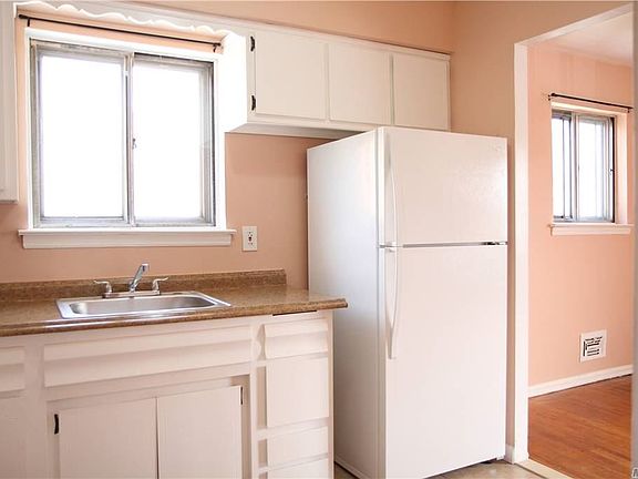 5th image of 120-38 Springfield Blvd #2