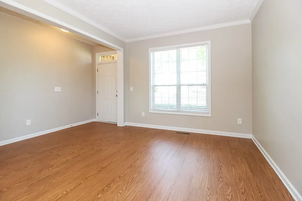 4 bed, 2.5 bath, 2312 sqft, $2,615 — Photo 3