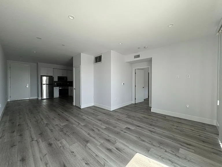 Tujunga55 — Photo 21