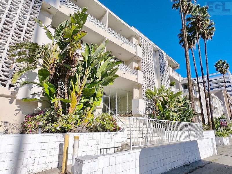 1st image of 7225 Hollywood Blvd #E322