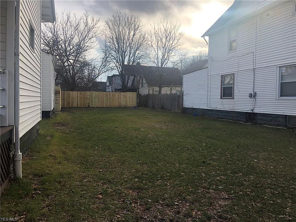 2nd image of 4719 Bridge Ave
