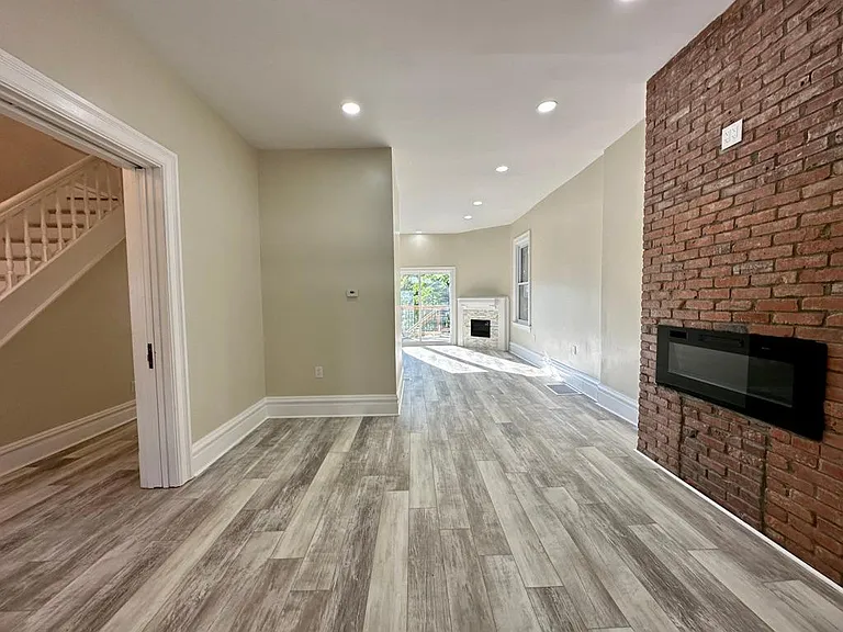 716 Southern Ave — Photo 6