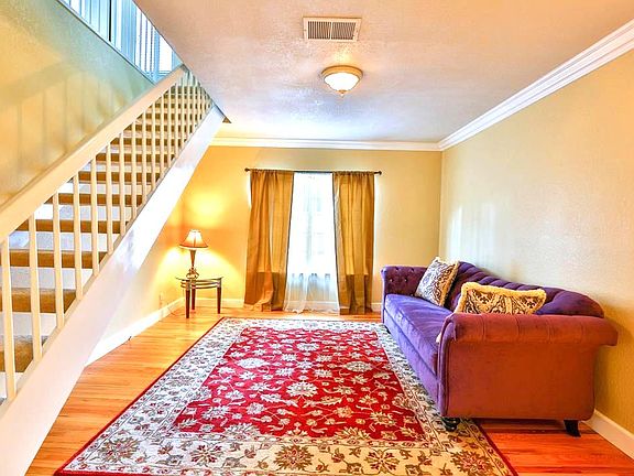 2nd image of 3208 Isadora Dr