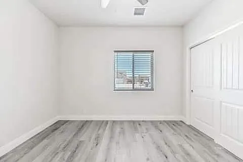 401 Abigail St — Photo 19