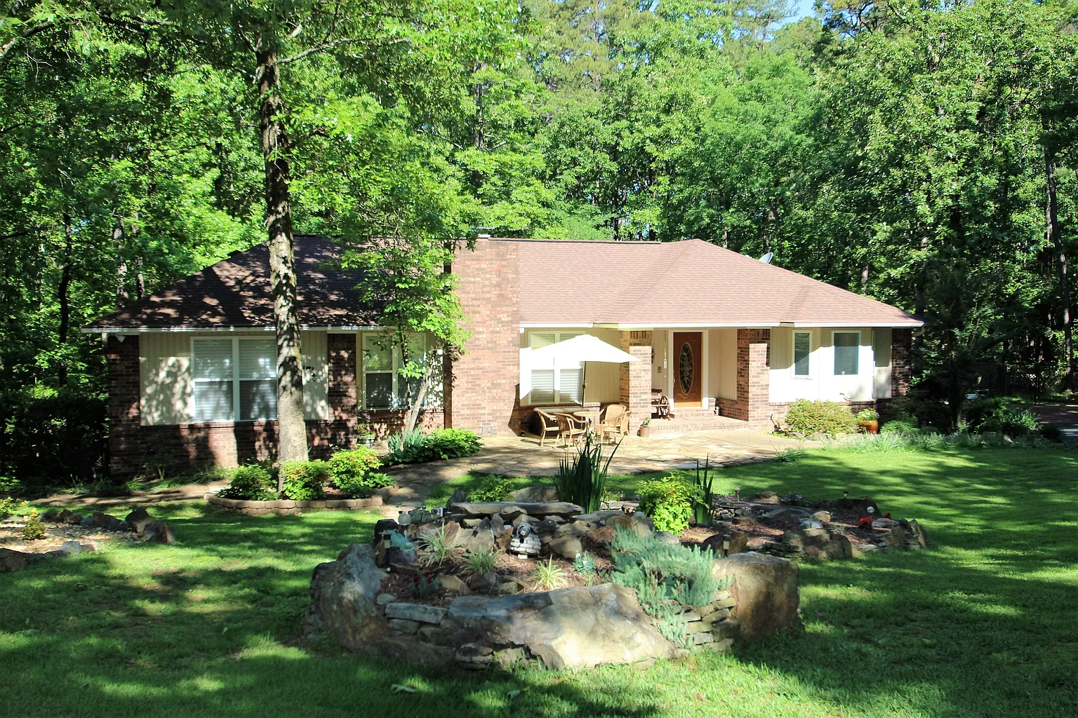 849 Greer St photo 1