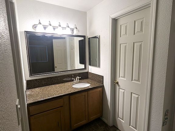 5th image of 3715 Tallyho Dr APT 81