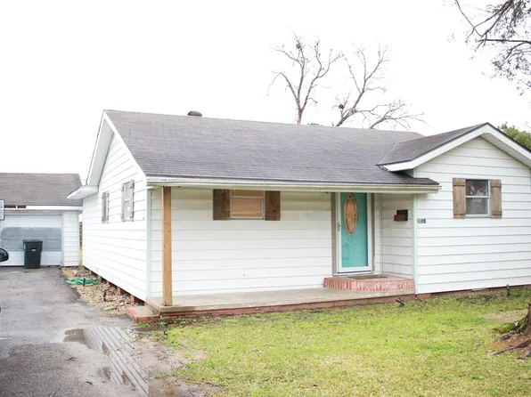 3034 Maple Ave, Groves, TX 77619