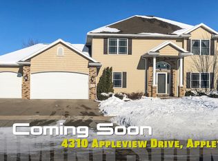 4310 E Appleview Dr, Appleton, WI 54913