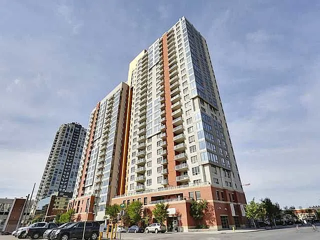 1053 10th St SW — Photo 1