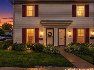 1946 Georgetown Dr SE, Grand Rapids, MI 49506