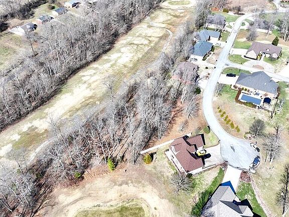 5th image of 326 Cayuga Dr