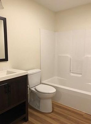 4th image of 245 Willard St #6