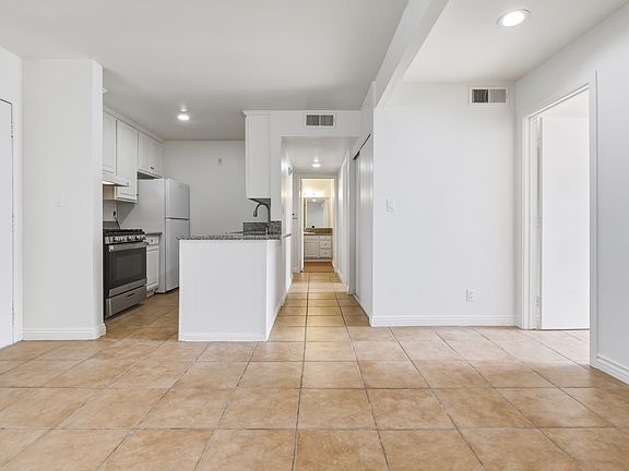 2nd image of 18620 Hatteras St Unit 229