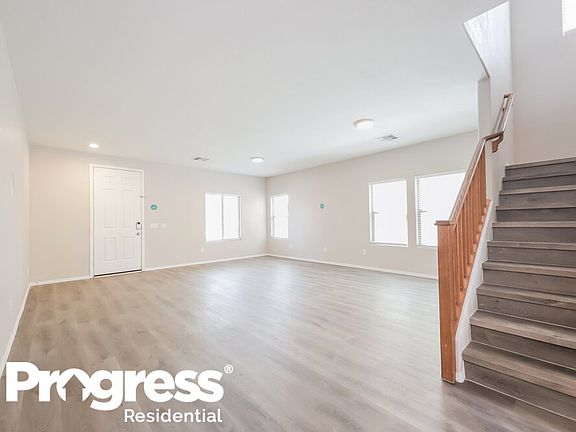 5th image of 21160 E Munoz Dr