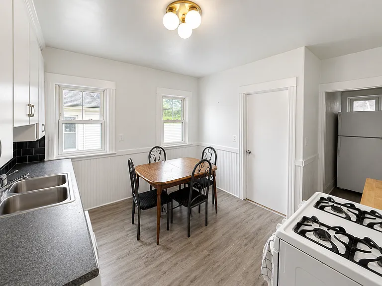 112 Frederick Ave — Photo 7